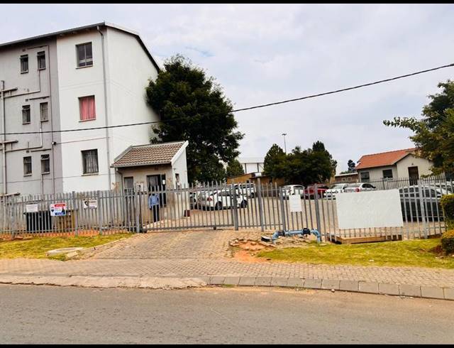 2 BEDROOM APARTMENT FOR SALE IN FLEURHOF